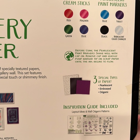 NEW Crayola DIY Gallery Designer - Picture 6 of 6